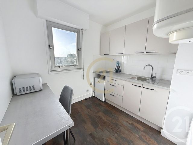 Appartement F1 à louer - 1 pièce - 26.0 m2 - ST NAZAIRE - 44 - PAYS-DE-LOIRE - Century 21 By Ouest
