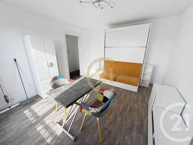 Appartement F1 à louer - 1 pièce - 26.0 m2 - ST NAZAIRE - 44 - PAYS-DE-LOIRE - Century 21 By Ouest